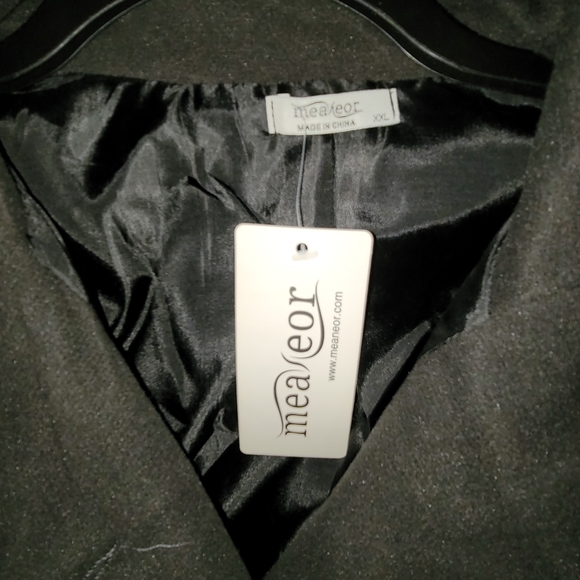 Jacket / Coat - Picture 3 of 3